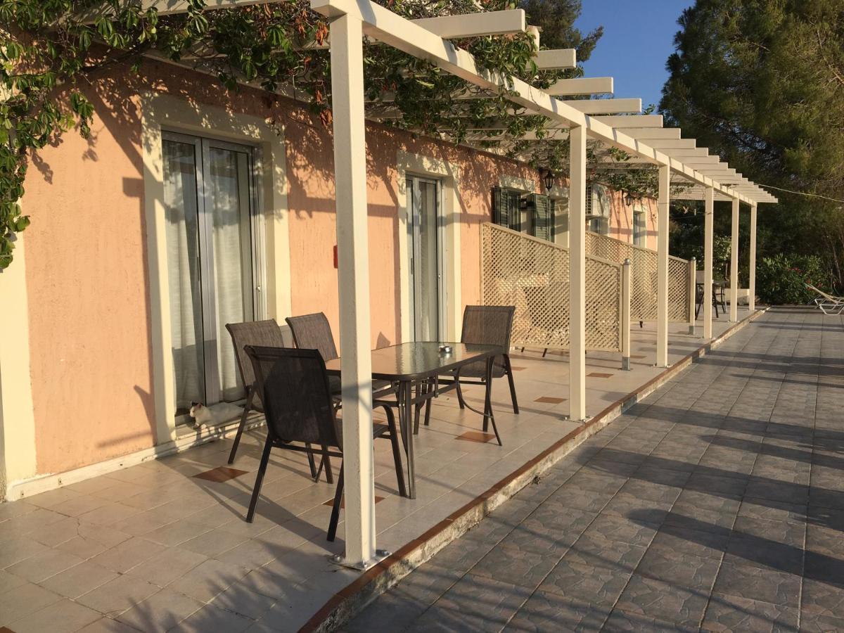 Despina Studios And Apartments Lassi  Exterior photo